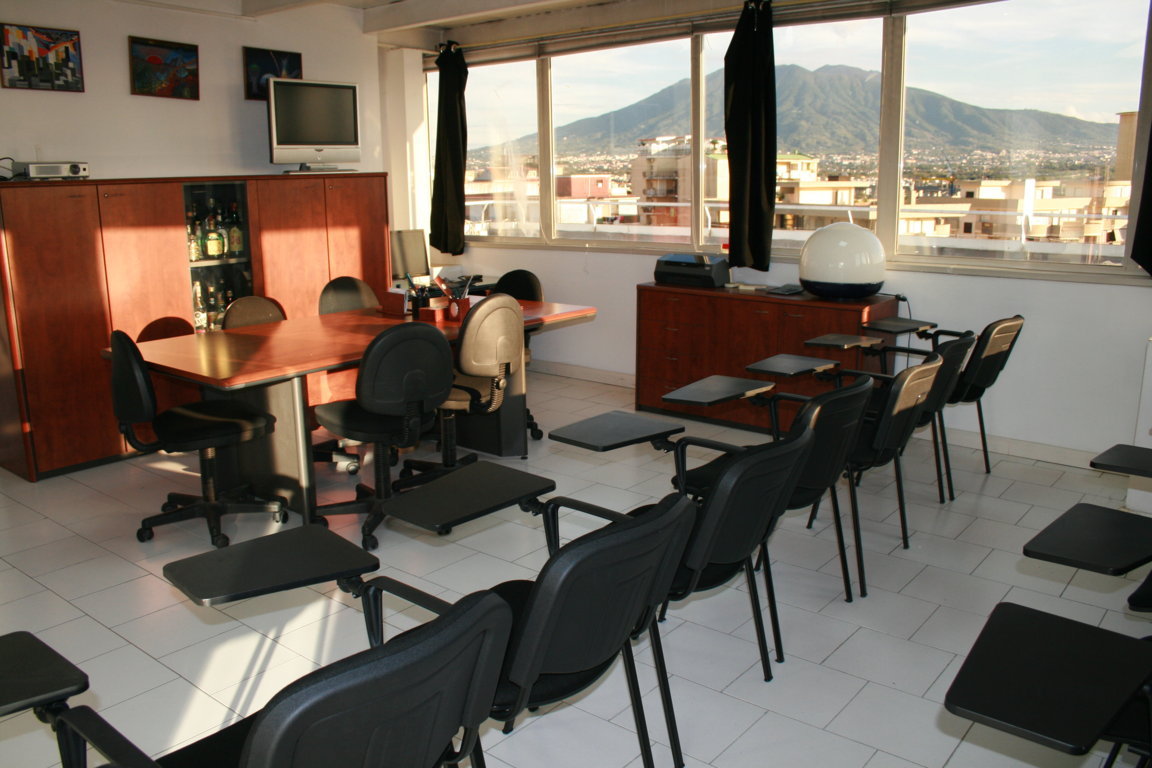 Sala riunioni panoramica a Napoli